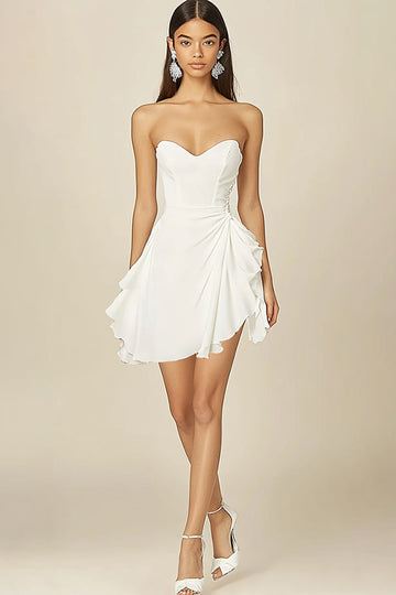 Robe blanche bustier en mousseline froncée